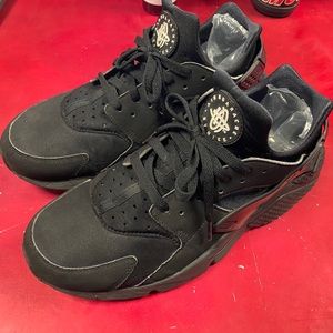 Nike Huarache Black men’s size 11